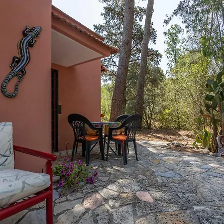 Sole With Pool And Sauna Villa *