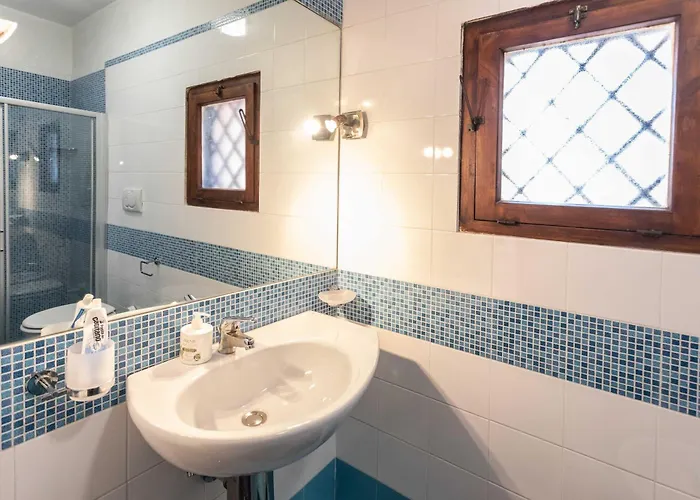 Sole With Pool And Sauna Villa