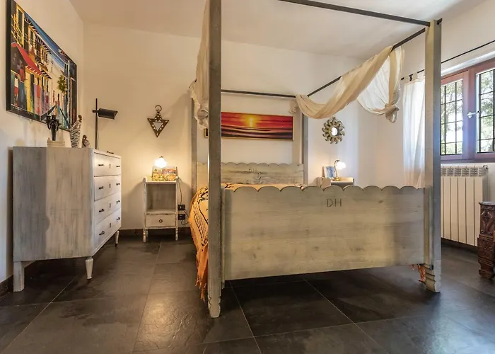 Sole With Pool And Sauna Villa *